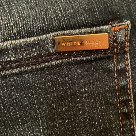 Women’s White House Black Market The Skinny High Rise Jeans - Picture 5 of 9